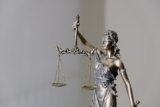 Judge in Charge of SEC’s Coinbase Lawsuit Throws Out Class Action Against Uniswap